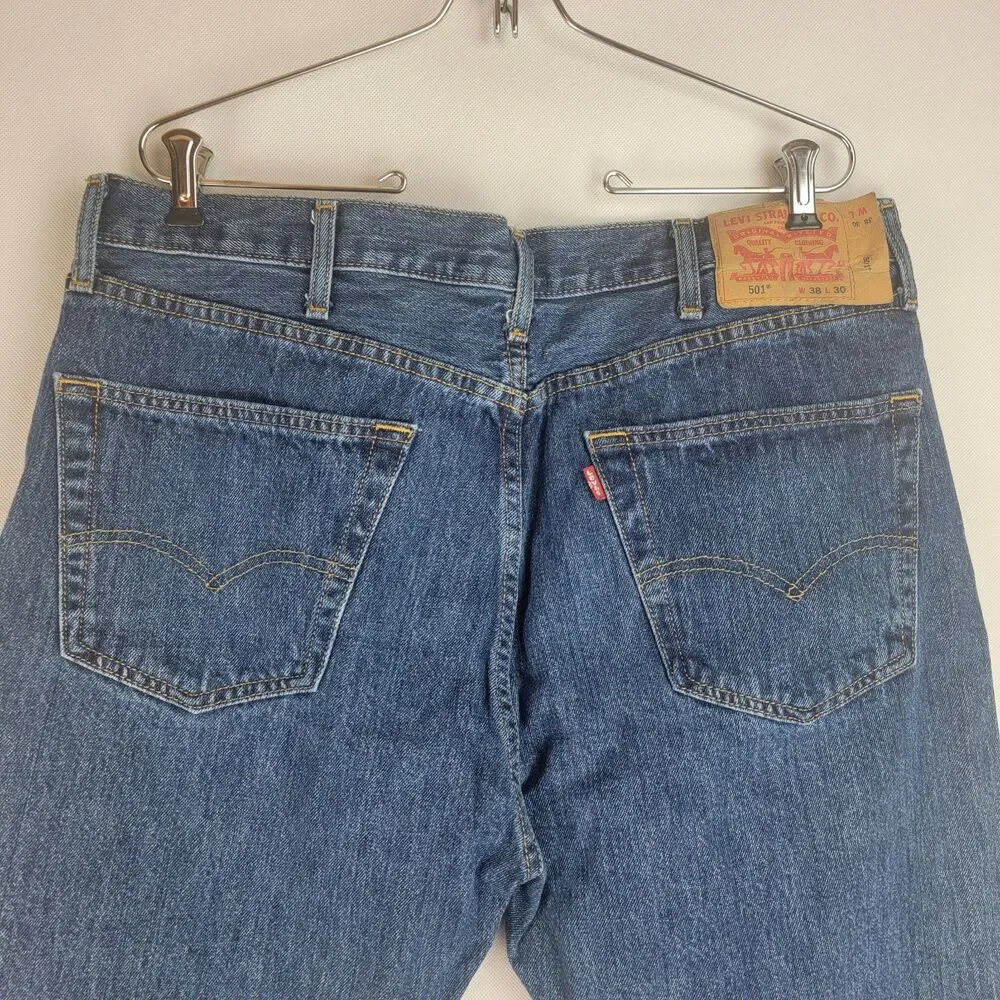 Levi's 501 XX Mens Size 38x30 Med Wash Button Fly Straight Leg Jeans